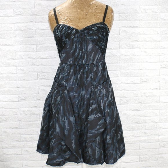 BCBGMAXAZRIA Dress Abstract Silk Prom Homecoming Cocktail Party Blue Grey  6 - Picture 1 of 13